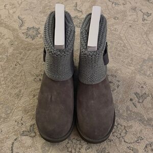 UGG Gray Suede Knit Cuff Boots W Shaina